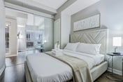 Downtown Toronto 1BR | Workspace, Walk Everywhere