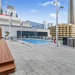Downtown Toronto 1BR+Den | 300 Front St W