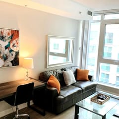 Executive Downtown 1BR | Dedicated Workspace