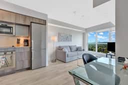 1 Bed - Bloor St E with Rosedale Valley View! - Image 3