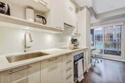 Downtown Toronto 1BR | Workspace, Walk Everywhere - Image 4