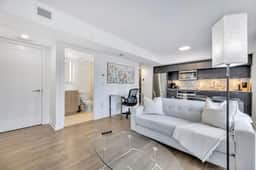 Downtown Toronto 2BR | Parking Included - Image 3