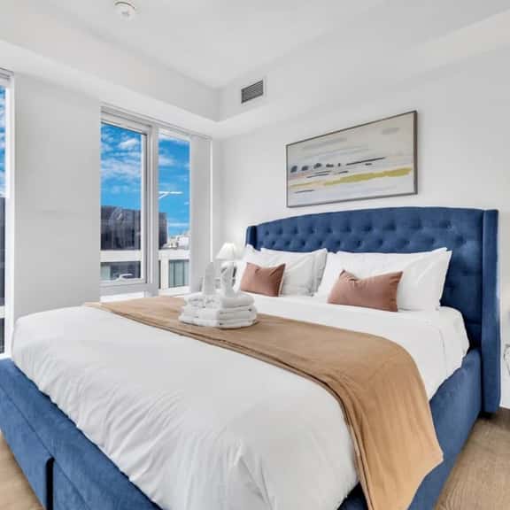 Luxury 2BR/2BA at The Well | Downtown Views - Image 1