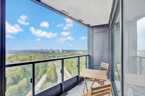 1 Bed - Bloor St E with Rosedale Valley View! - Image 4