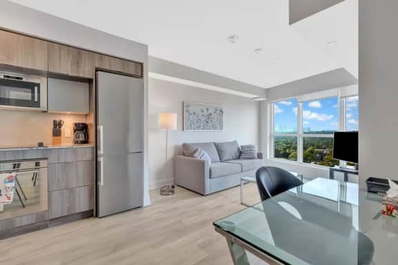1 Bed - Bloor St E with Rosedale Valley View! - Image 3