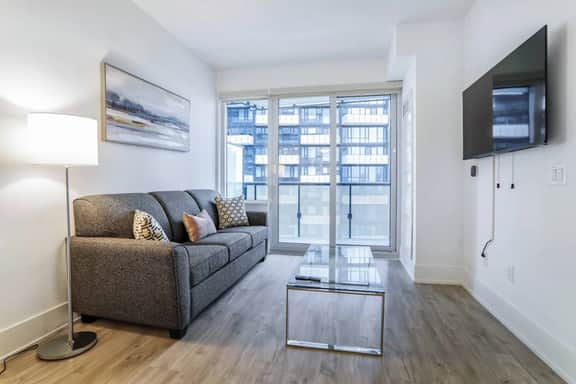 Executive 1BR at The Well | Pool + Gym - Image 4