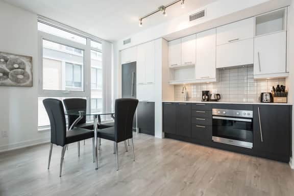 Executive Downtown 1BR | Dedicated Workspace - Image 4