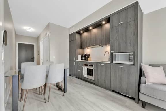 Luxury 1BR at The Well | Pool, Gym, Downtown - Image 2