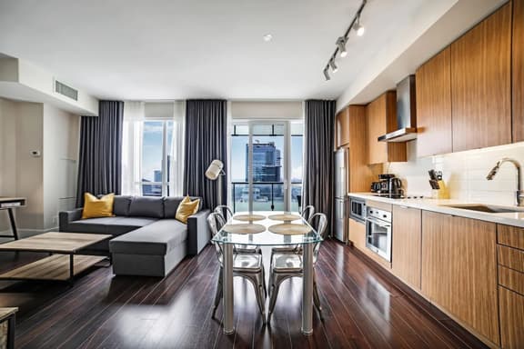 Downtown Toronto 1BR Balcony & Workspace 300 Front - Image 1