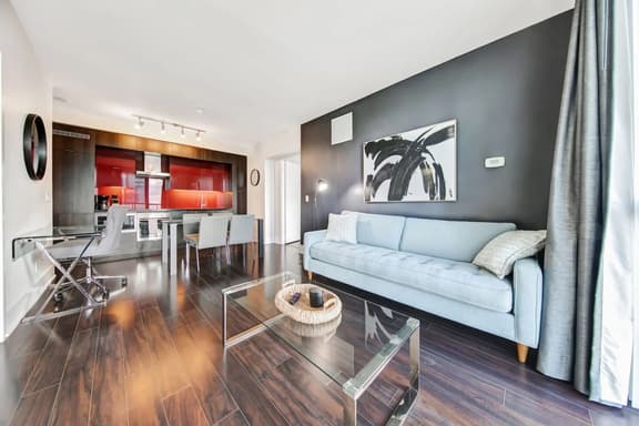 Downtown Toronto 2BR/2BA | Lake View | Workspace - Image 1