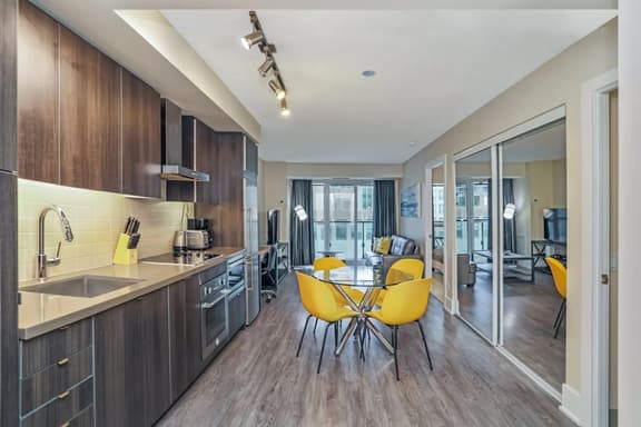 Luxury Downtown 1BR | City Views | 300 Front - Image 1